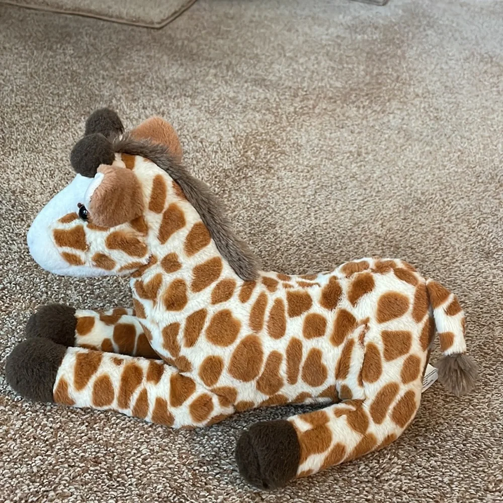 Toys are us stuffed giraffe